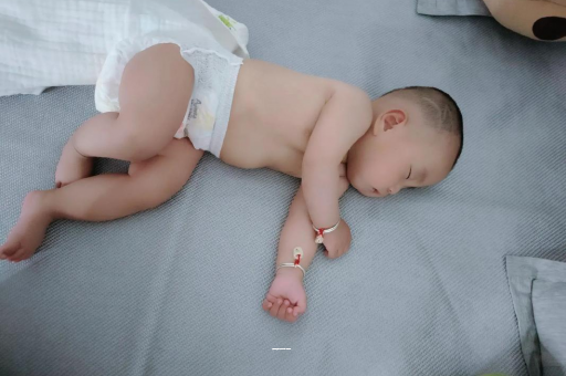 兰考孕妇肚子一跳一跳