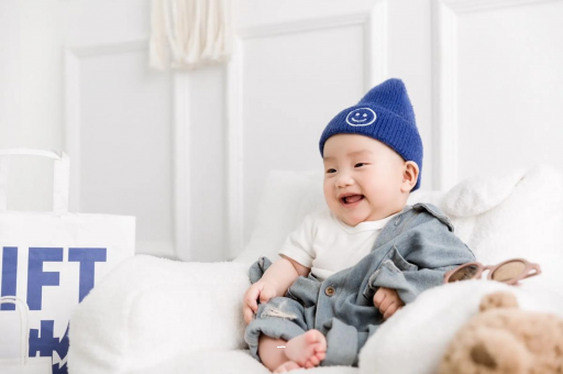 兰考宝宝眼睛红红的 兰考宝宝眼睛红红的